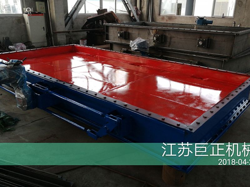 擋板門出庫(kù)發(fā)貨，打包完工出發(fā)了